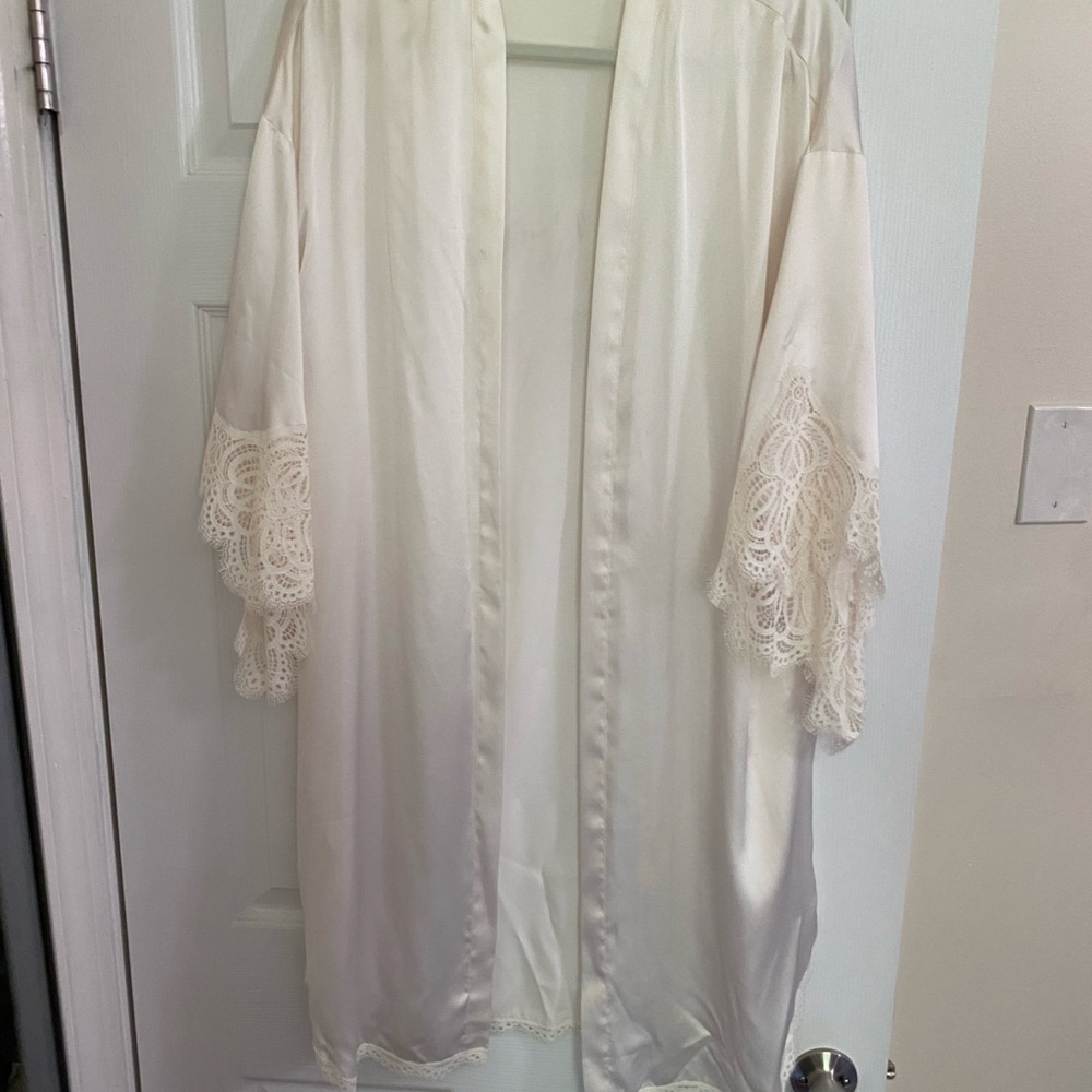 Victoria's Secret Cream Kimono